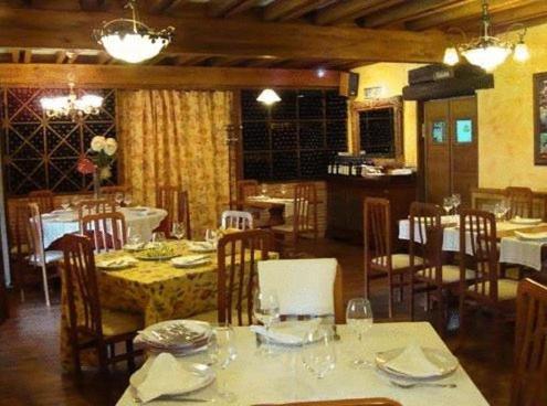 Posada Restaurante Prada A Tope Тресеньо Экстерьер фото